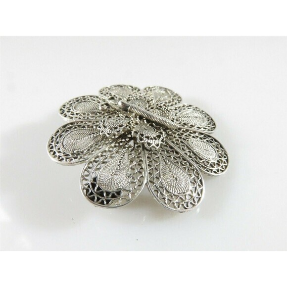 Unusual Lovely 800 Silver Filigree Flower Brooch with Butterfly in the Center - Picture 3 of 11